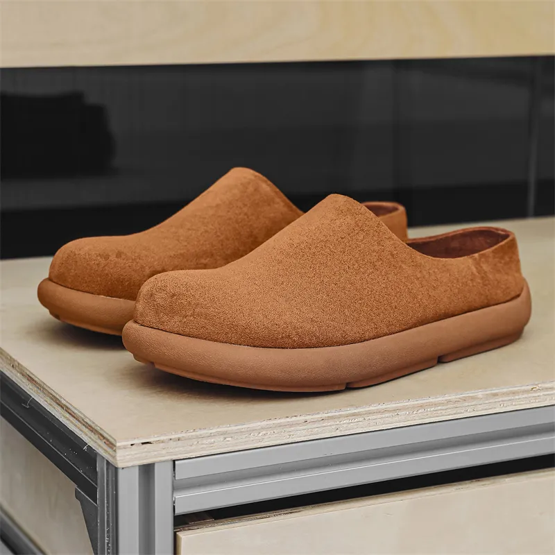 MOMGOG Rubber Sole Odor Resistant Slip Resistant Closed Toe Slippers Unisex-10