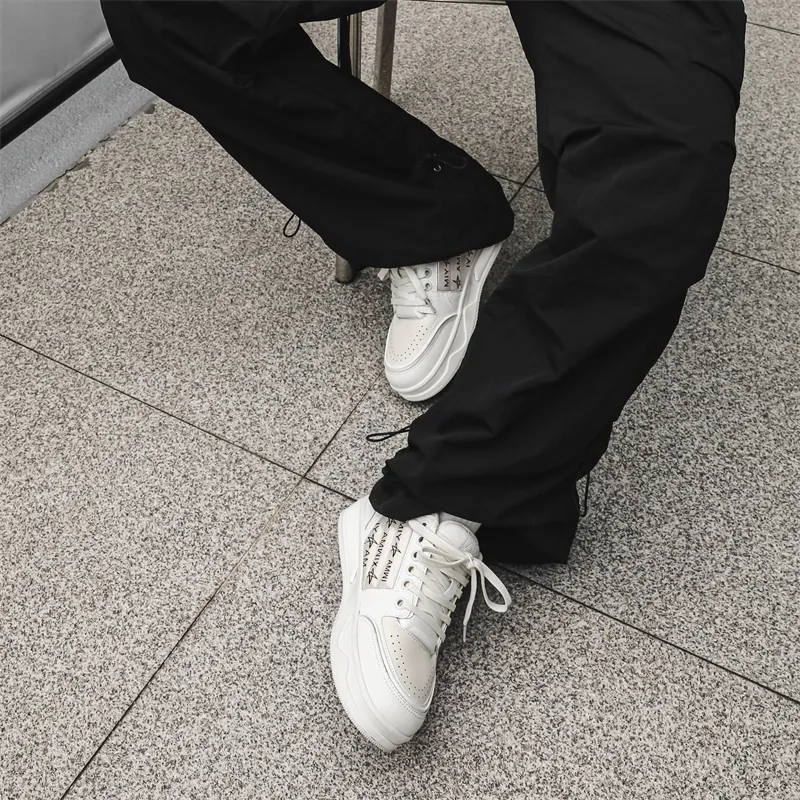MOMGOG Low Top Skateboard Shoes Unisex-10