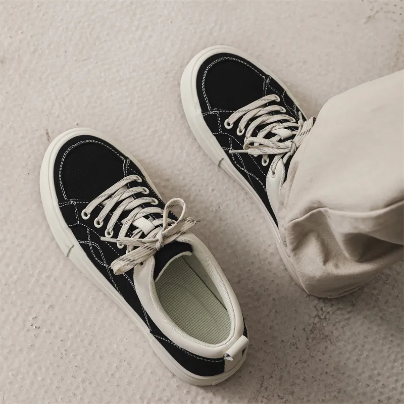 MOMGOG Low Top Skateboard Shoes Unisex-3