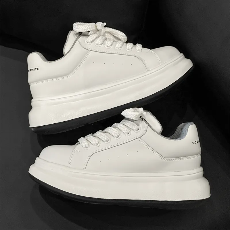 MOMGOG Low Top Skateboard Shoes Unisex-1