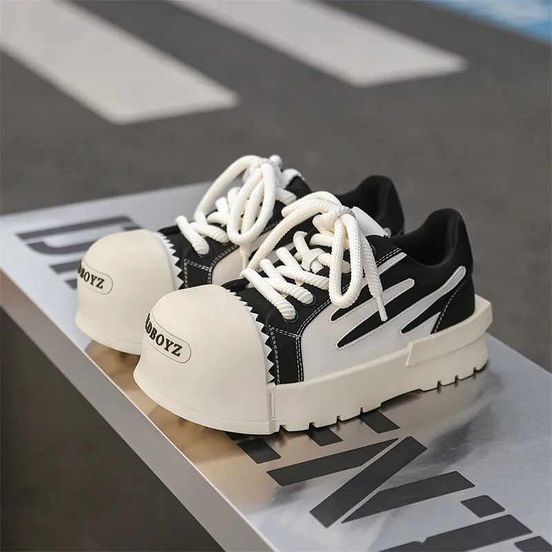 MOMGOG Low Top Casual Shoes Unisex Black White-2