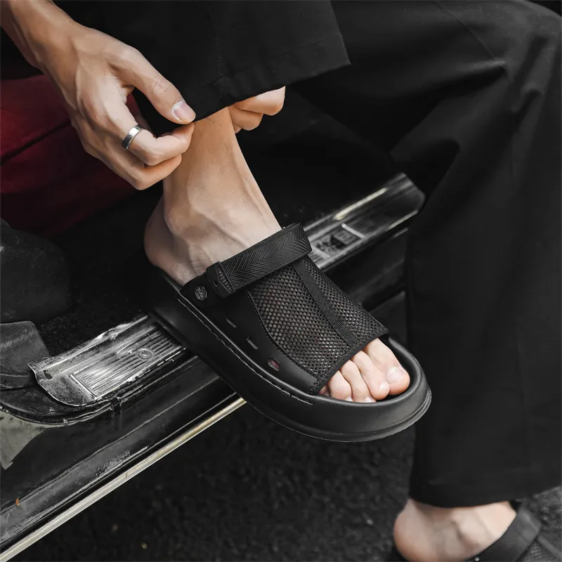 MOMGOG Beach Sandals Men Sand/Black-10