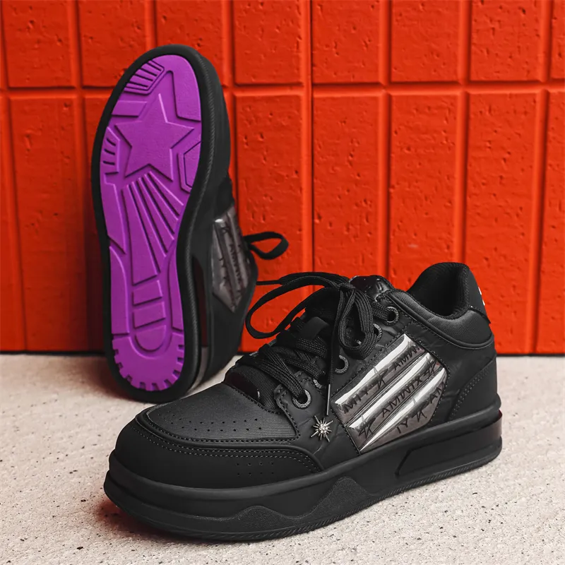 MOMGOG Low Top Skateboard Shoes Unisex-1