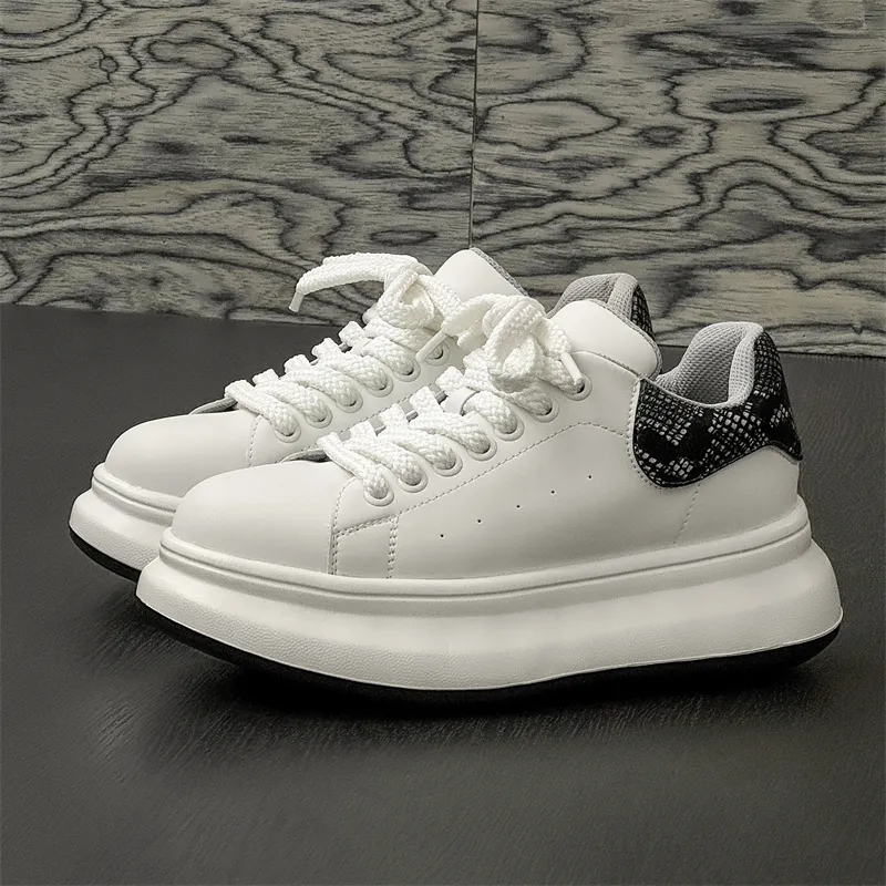 MOMGOG Low Top Skateboard Shoes Unisex-8
