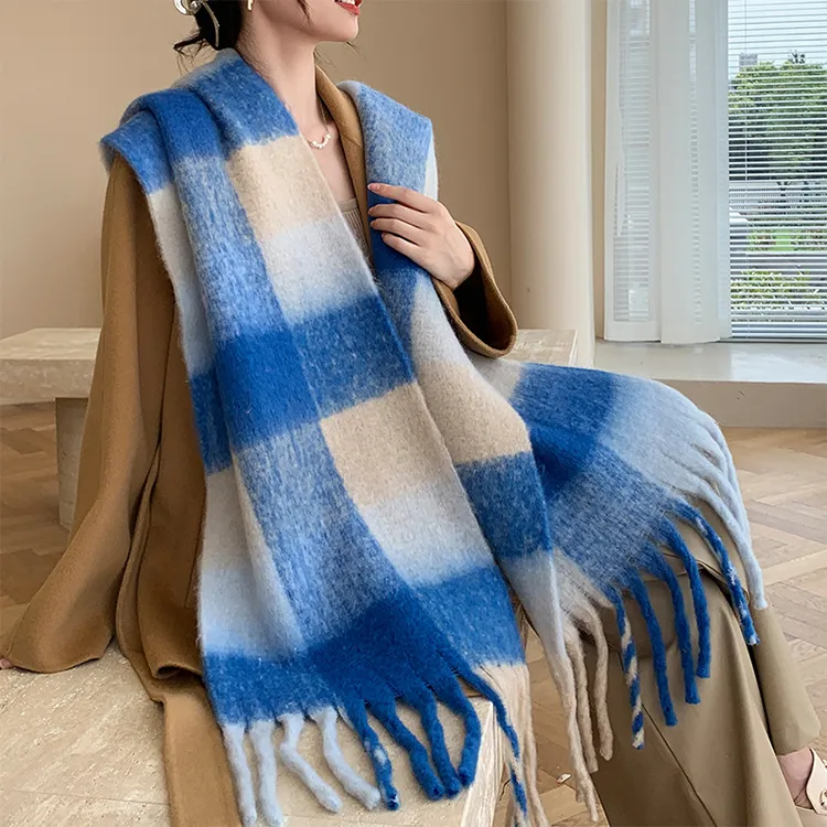 Lanza Knit Scarves Unisex-1