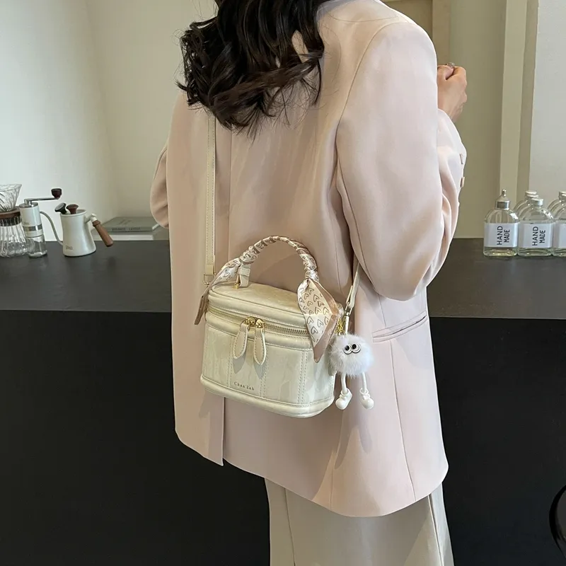 Miss Angel PU Handbag Regular Women's White/Black/Pink-4