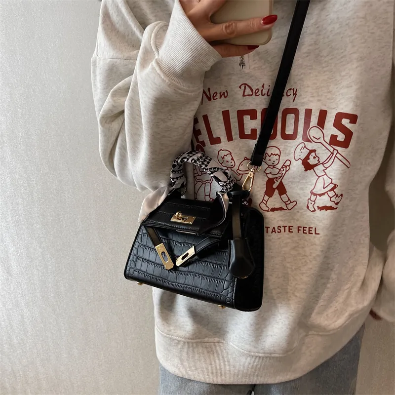 Miss Angel PU Crossbody Handbag Women's Multicolor-17