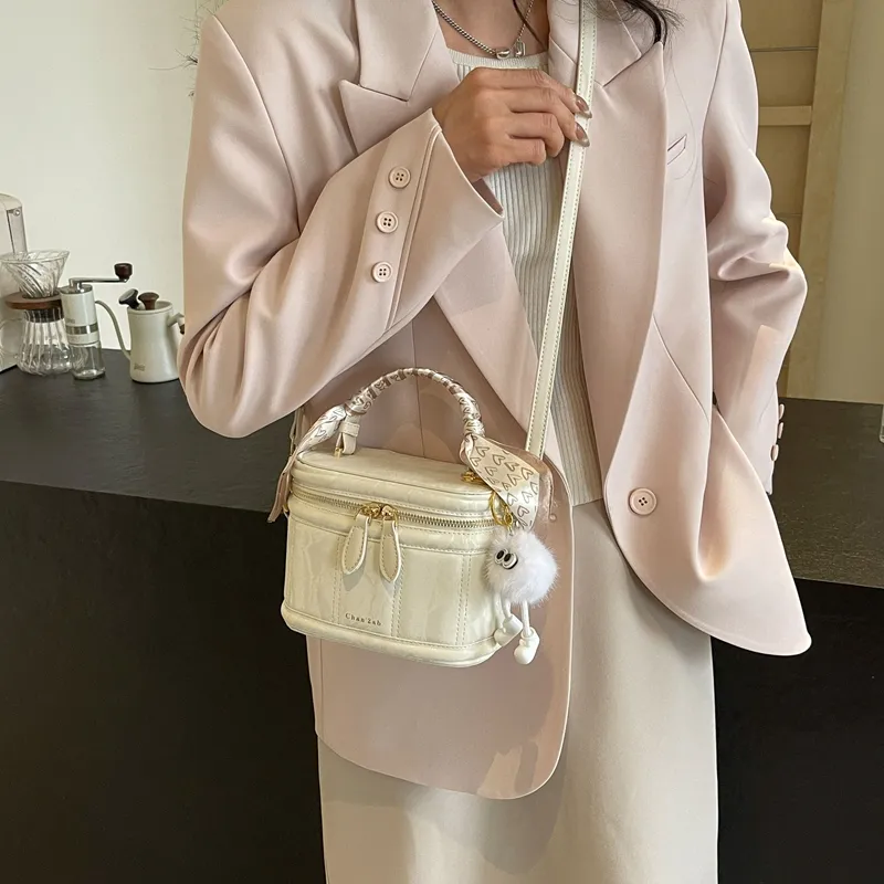 Miss Angel PU Handbag Regular Women's White/Black/Pink-1