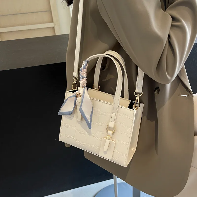 Miss Angel PU Handbag Regular Women's White/Black-2