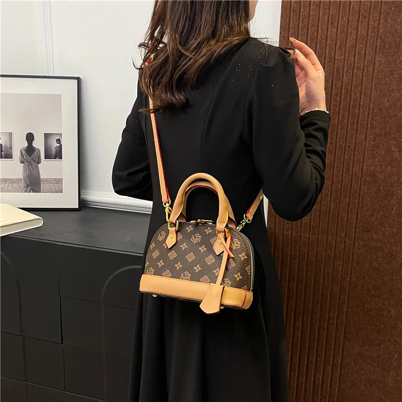 Miss Angel PU Crossbody One Shoulder Handbag Regular Women's Brown & Beige/Khaki/Blue/Brown-5