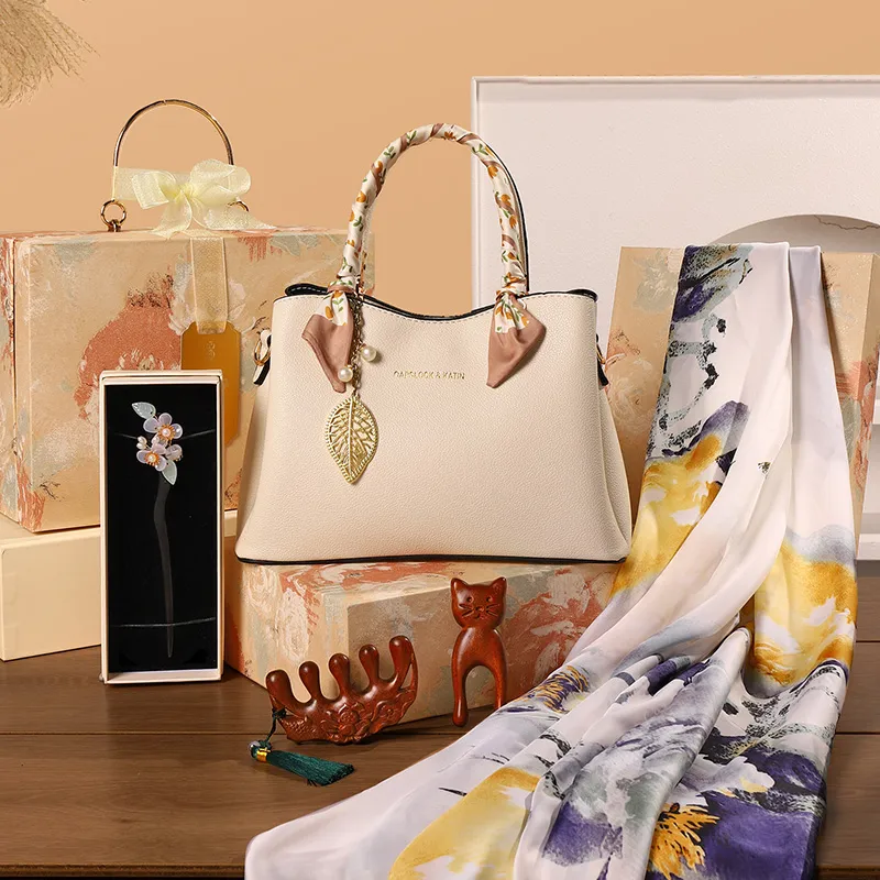 SANSHU Gift Box Set With Ritualistic Touch-3