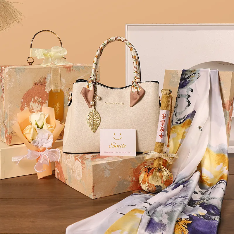 SANSHU Gift Box Set With Ritualistic Touch-9