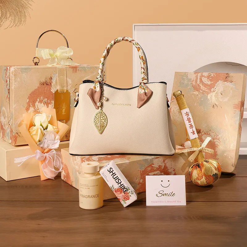 SANSHU Gift Box Set With Ritualistic Touch-19
