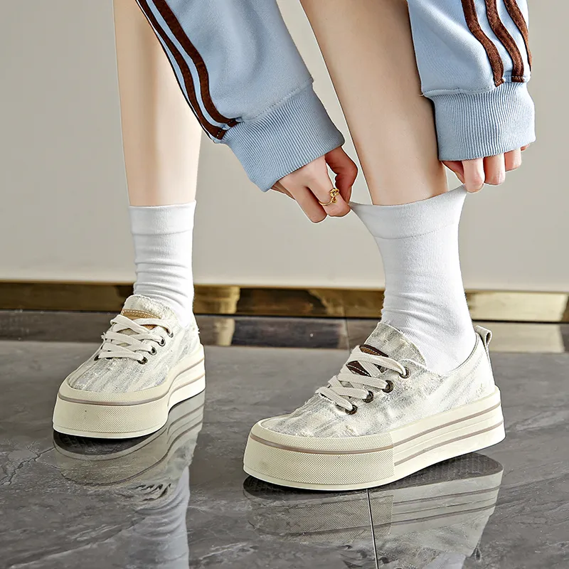 BANWEIDIYA Low Top Skateboard Shoes Women's-10