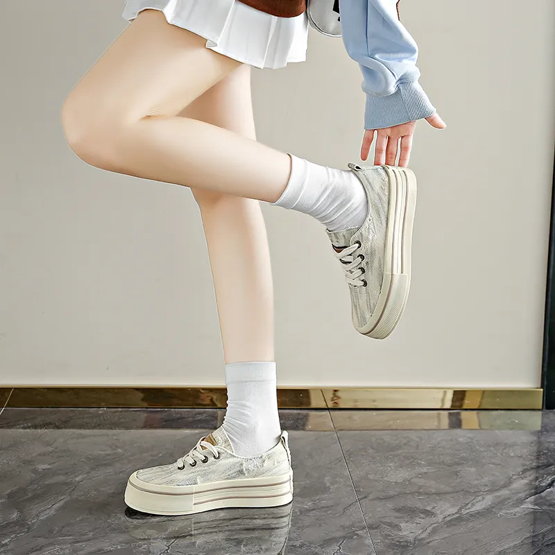BANWEIDIYA Low Top Skateboard Shoes Women's-11
