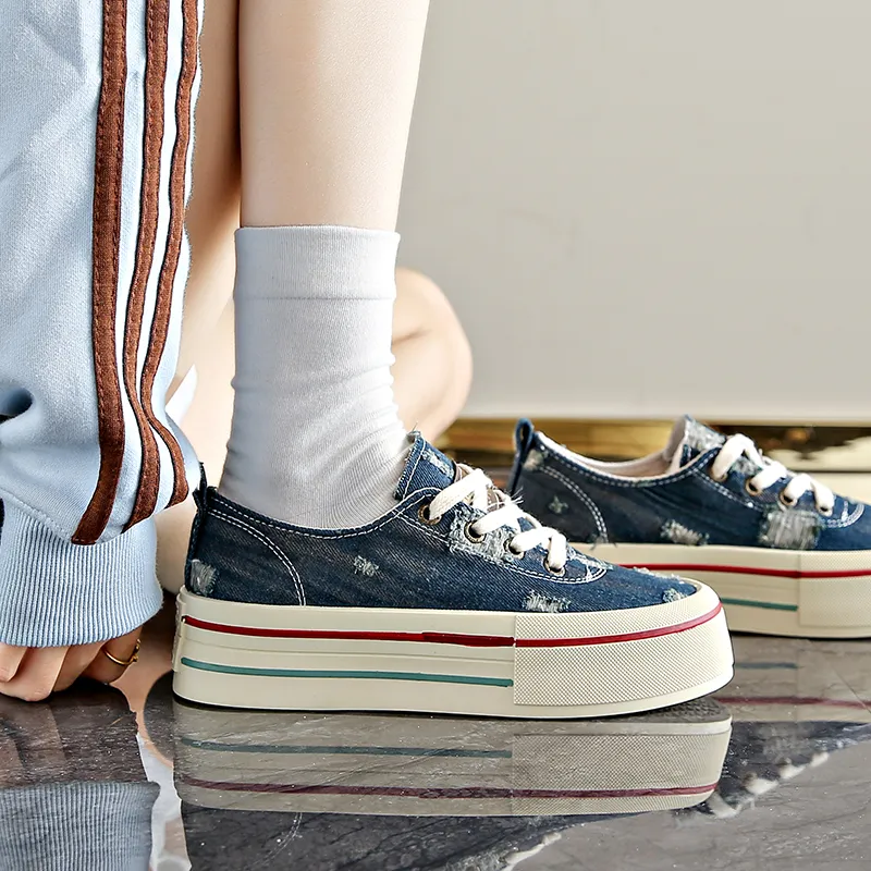 BANWEIDIYA Low Top Skateboard Shoes Women's-2