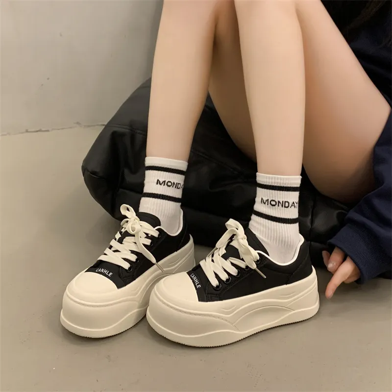 BANWEIDIYA Abrasion Resistant Height Increasing Low Top Skateboard Shoes Women's-1