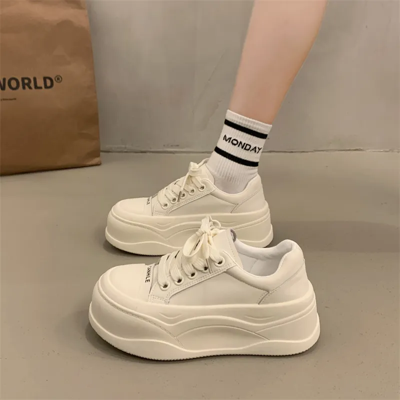 BANWEIDIYA Abrasion Resistant Height Increasing Low Top Skateboard Shoes Women's-8