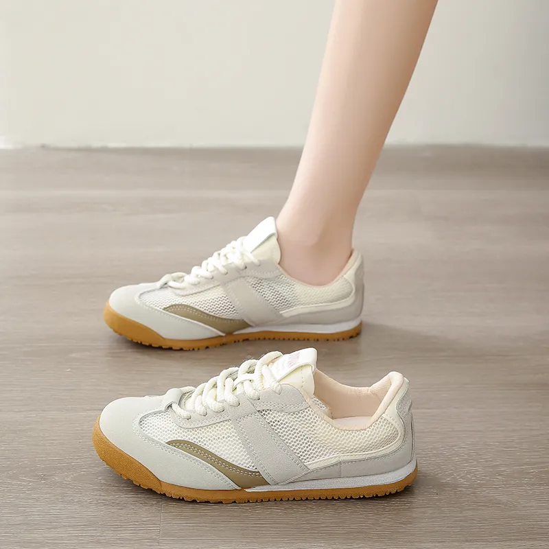 BANWEIDIYA Slip Resistant Low Top Casual Shoes Women's-1