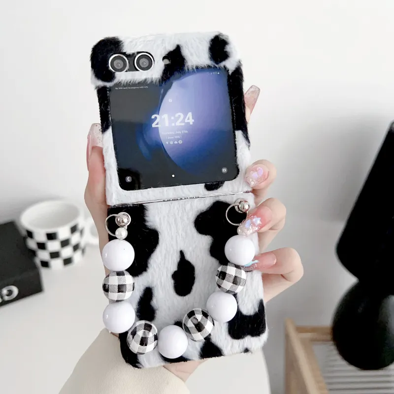 ZHUOJI Plush Material Cow Pattern Bracelet Foldable Phone Case Compatible With Huawei Pocket2-2