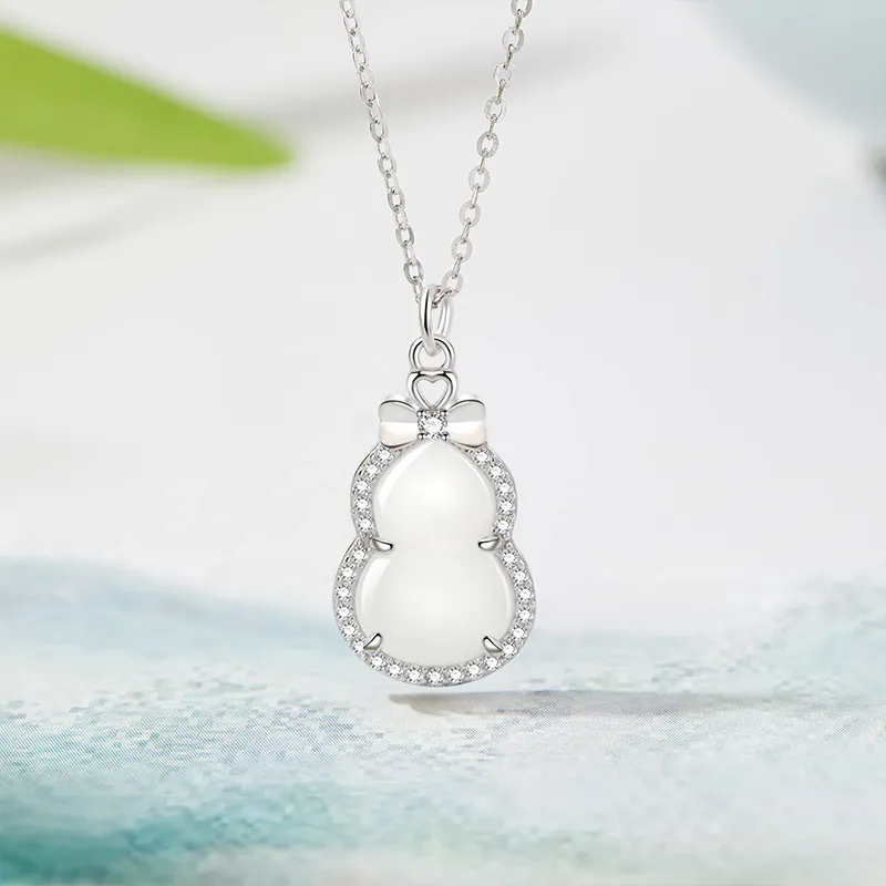 FR Chalcedony Necklaces Women's-1