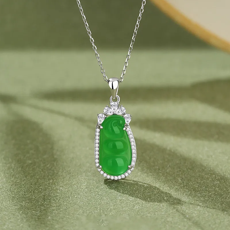 FR Chalcedony Necklaces Women's-1