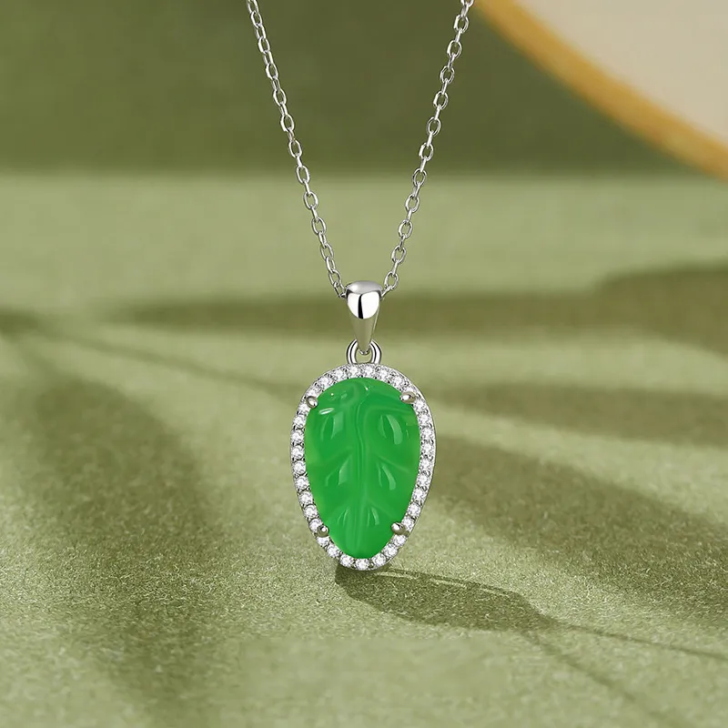FR Chalcedony Necklaces Women's-1