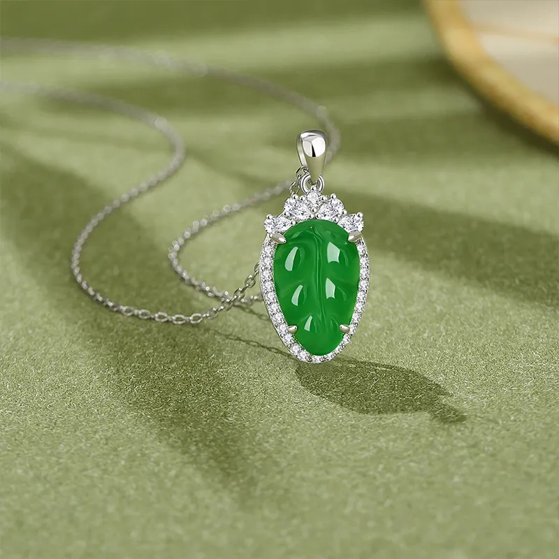 FR Chalcedony Necklaces Women's-3