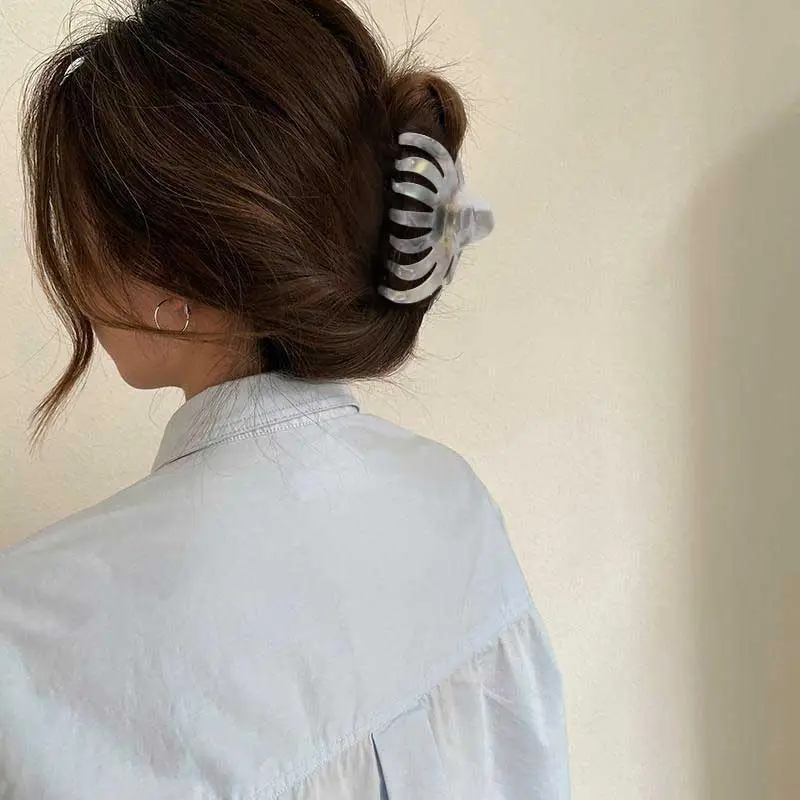 GUEXY Hair Clips Women's-8