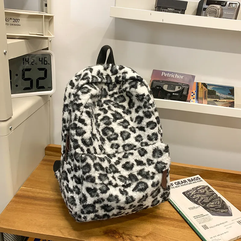 SUN EARTH &U Plush Backpack Regular Unisex-4
