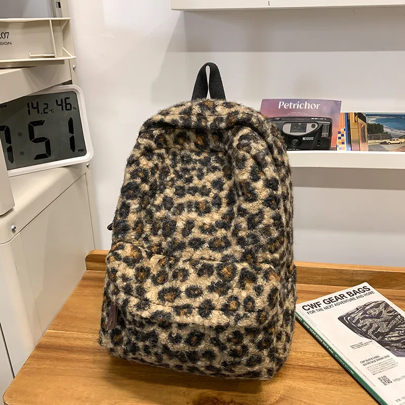 SUN EARTH &U Plush Backpack Regular Unisex-8
