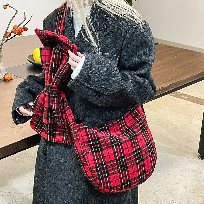 SUN ERATH&U Woolen Shoulder Bag Crossbody Bag Regular Women's Red Plaid Pattern-4