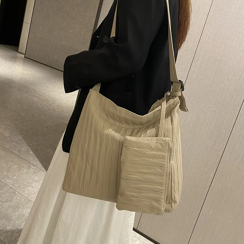 SUN ERATH&U Fabric Shoulder Bag Women's Black/Beige/Pink-1