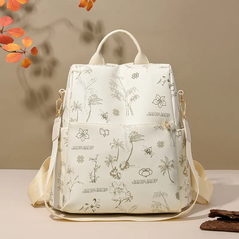 SUN EARTH &U Soft Leather Backpack Unisex Brown/White-4