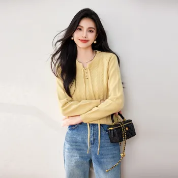La Chapelle Knitwear Women's Yellow