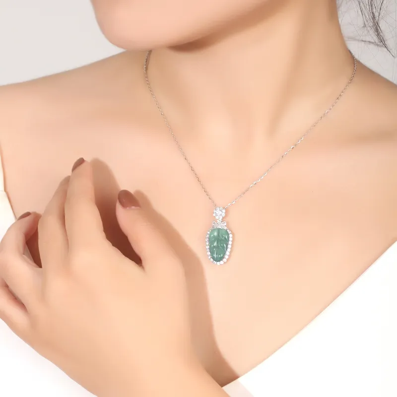 Green Craftsman Ice Glutinous Necklaces Women's-3
