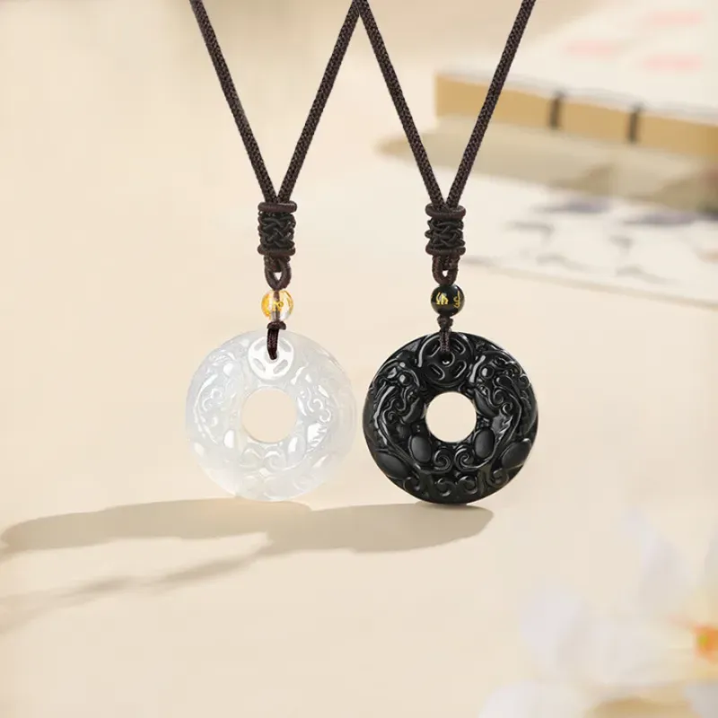 Green Craftsman Chalcedony Necklaces Unisex-1