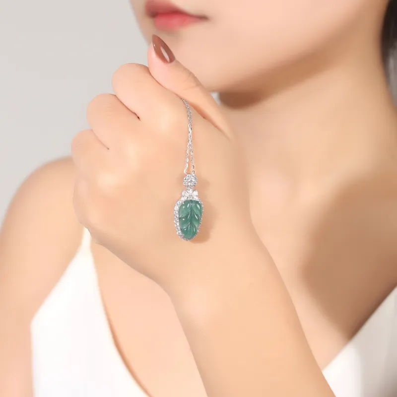 Green Craftsman Ice Glutinous Necklaces Women's-2