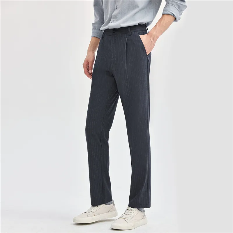 UNIQLO Suit Trousers Men 08 Stripes Gray-3