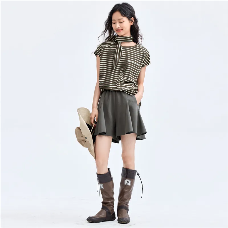 UNIQLO T Shirt Women's Vintage Coffee White Stripes-4