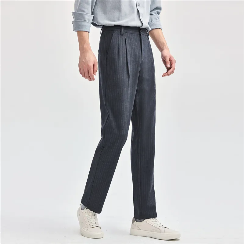 UNIQLO Suit Trousers Men 08 Stripes Gray-6