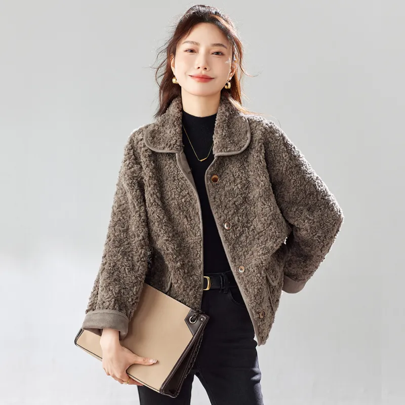 TERRE BLEUE Velvet feel Coat Women's Beige-7