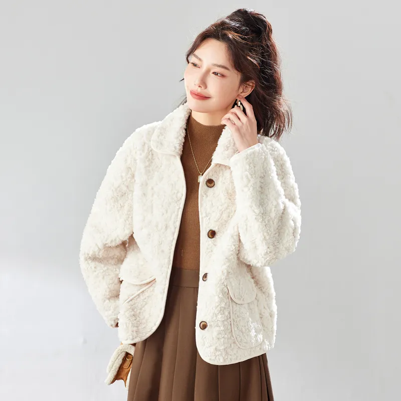 TERRE BLEUE Velvet feel Coat Women's Beige-2