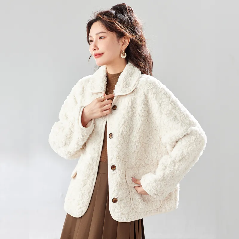TERRE BLEUE Velvet feel Coat Women's Beige-3