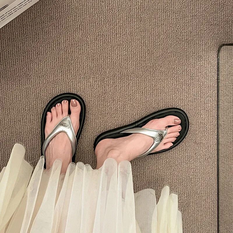 Alxnan Flip Flops Women's-1
