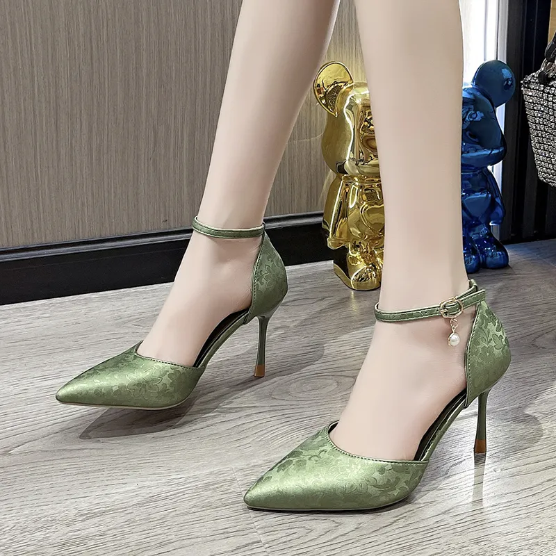 Alxnan Slim Heel High Heels Women's-10