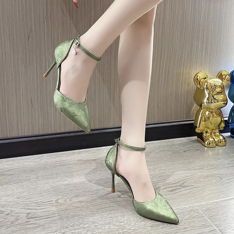 Alxnan Slim Heel High Heels Women's-5