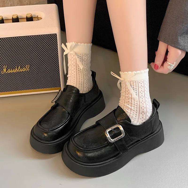 Alxnan Loafers Women's Black/Ecru-23