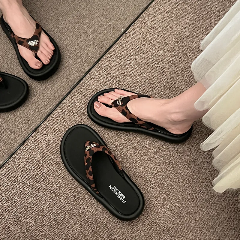 Alxnan Flip Flops Women's-15