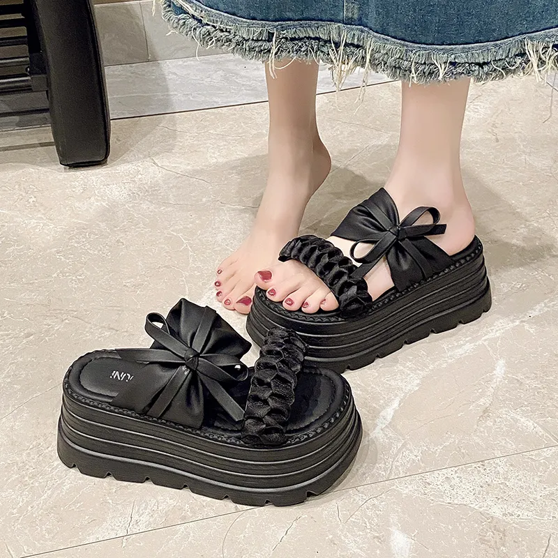Alxnan Slip Resistant Slide Slippers Women's-1